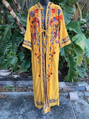 embroidered hooded, full length of jacket